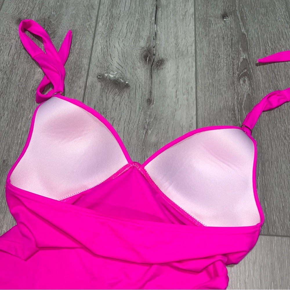 VS Tankini Swim Pink Halter Top Padded - Picture 2 of 9